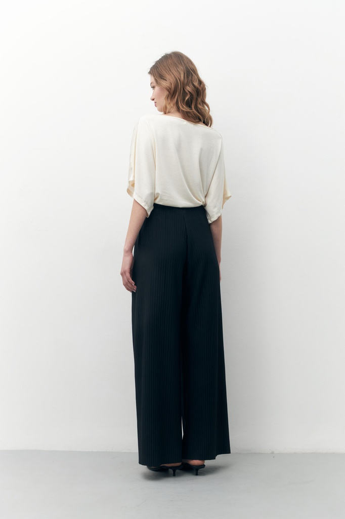 L157GPP4 PANTALON PLISADO