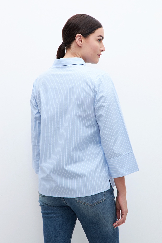 L160GBT3 BLUSA RAYADA CON CUELLO CAMISA
