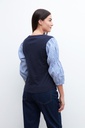 L160GTT4 REMERA CON MANGAS ABULLONADAS