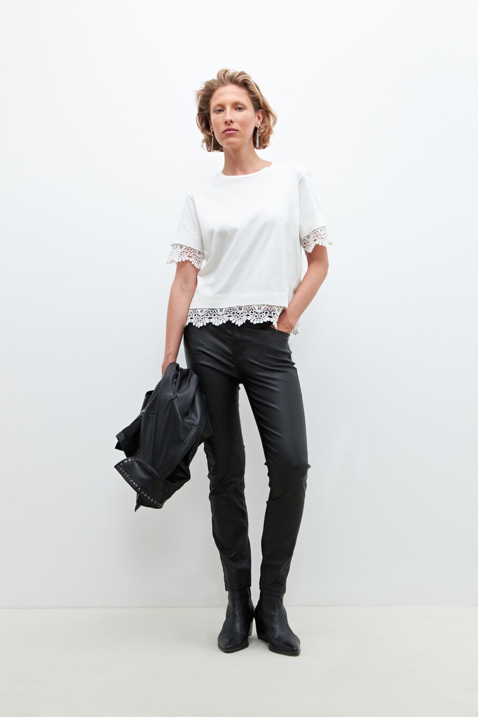 L160GTH6 REMERA CON BRODERIE