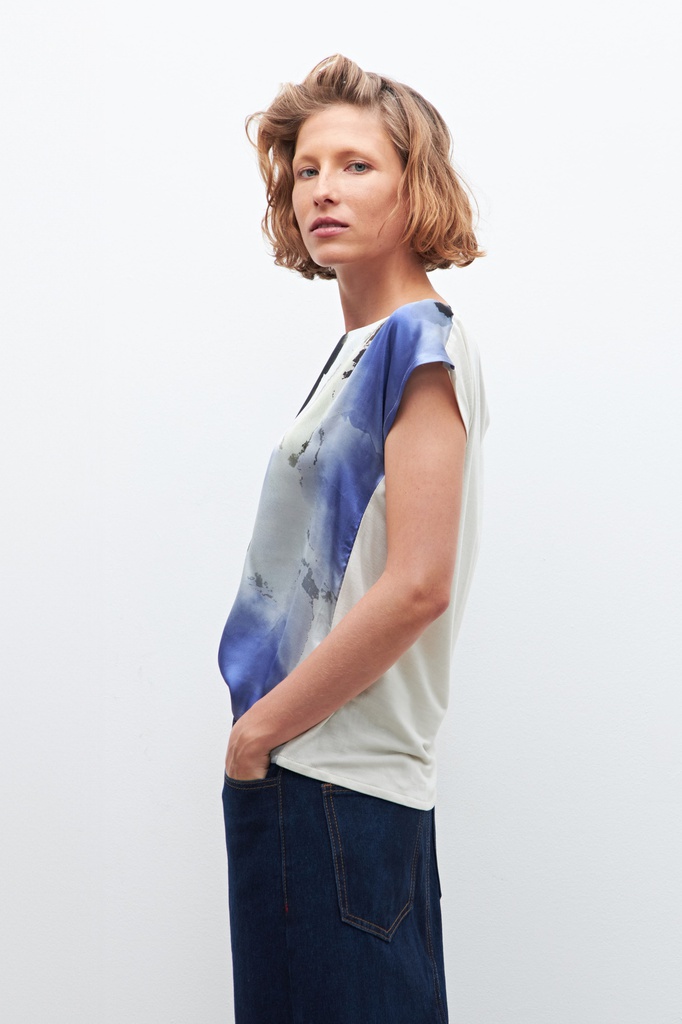 L160GBH11 BLUSA FRENTE ESTAMPADO ABSTRACTO