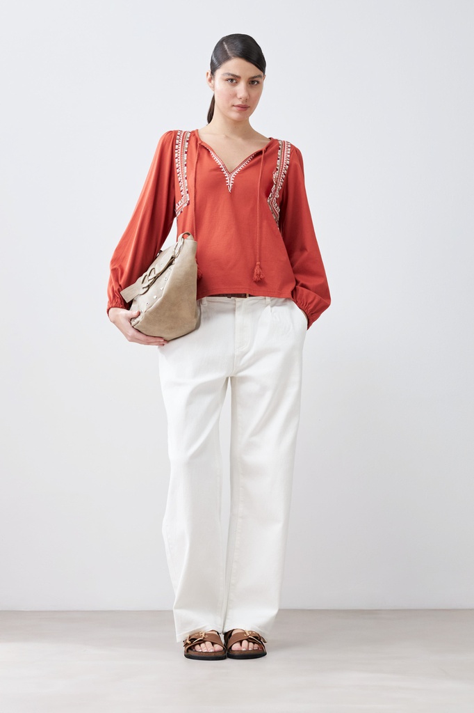 L165GTL2 REMERA BOHO CON BORDADOS
