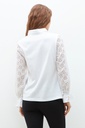 L163GTL2 REMERA CON MANGAS DE BRODERIE