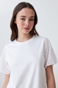 L167GTH3 REMERA CON BRODERIE