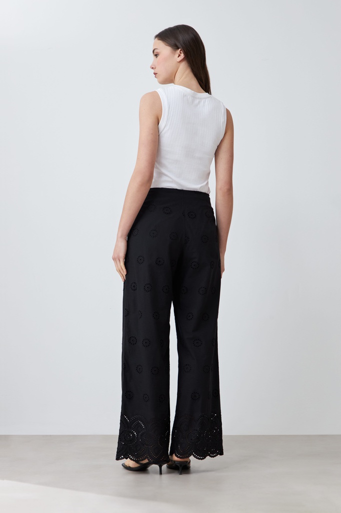 L167GPS4 PANTALON DE BODERIE