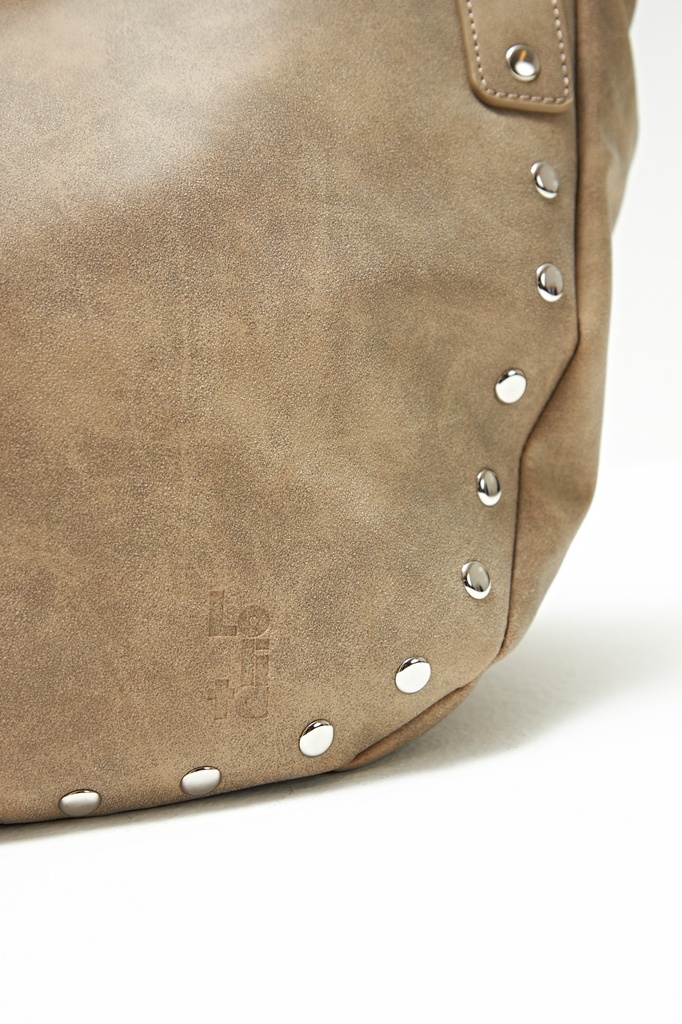 L165ABS4 CARTERA CON TACHAS