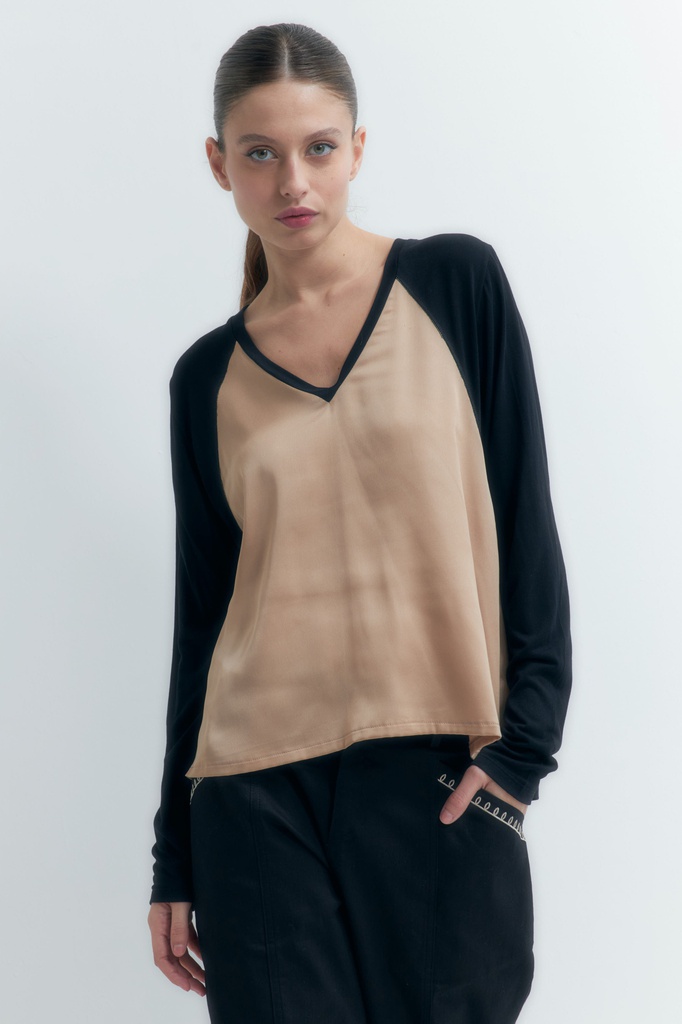L155GBL8 BLUSA ESCOTE EN V BICOLOR