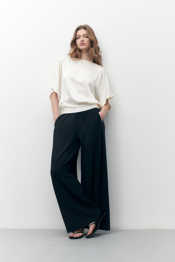 L157GPP4 PANTALON PLISADO