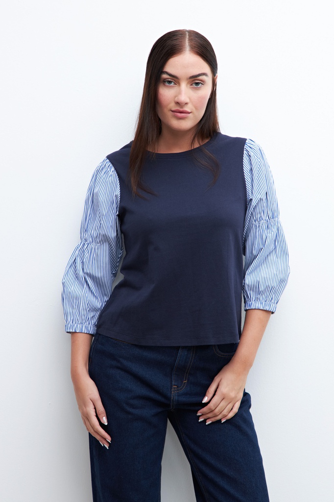 L160GTT4 REMERA CON MANGAS ABULLONADAS