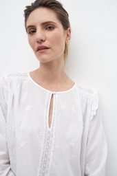 L158GBL5 BLUSA ROMANTICA CON BORDADOS