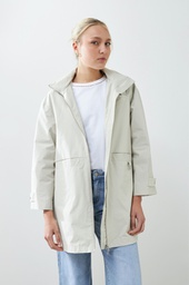 L165GOC4 CAMPERA IMPERMEABLE CON CAPUCHA PLEGABLE